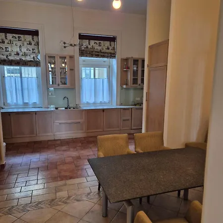 Διαμέρισμα Luxury With Parliament View Βουδαπέστη